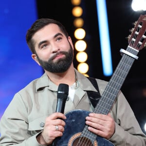 Kendji Girac a été l'objet d'une plaisanterie faite par Nagui lors du prime de son émission "N'oubliez pas les paroles"
Kendji Girac - Les personnalités se mobilisent lors de la 37ème édition du Téléthon sur le plateau de France 2, avec pour parrain Vianney. Cette année, 80,6 millions de dons ont été promis. © Coadic Guirec / Bestimage