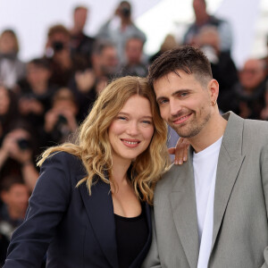 Léa Seydoux et Raphaël Quenard - Photocall du film "Le deuxième acte", présenté hors compétition, lors du 77ème Festival International du Film de Cannes (14 - 25 mai 2024), le 15 mai 2024.  Photocall of "The Second Act", presented out of competition, during the 77th Cannes International Film Festival (May 14 - 25, 2024), May 15, 2024. 