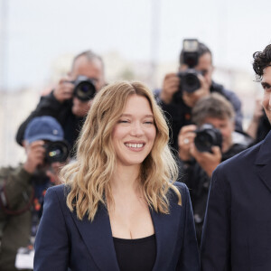 Léa Seydoux et Louis Garrel - Photocall du film "Le deuxième acte", présenté hors compétition, lors du 77ème Festival International du Film de Cannes (14 - 25 mai 2024), le 15 mai 2024.