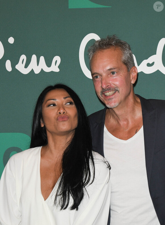 Anggun et son mari Christian Kretschmar - Photocall - Soirée exceptionnelle en l'honneur de Pierre Cardin à l'occasion des 70 ans de sa maison de couture et projection du film documentaire "House of Cardin" suivi d'un cocktail au théâtre du Châtelet à Paris, le 21 septembre 2020. © Coadic Guirec/Bestimage 