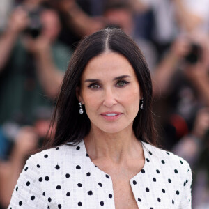 La prestation de Demi Moore est saluée de "grande" et "remarquable" par la critique, qui a adoré le film

Demi Moore - Photocall du film "The Substance" lors du 77ème Festival International du Film de Cannes le 20 mai 2024. Moreau-Jacovides/Bestimage