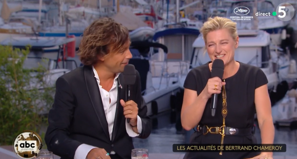 Anne-Elisabeth Lemoine effrayée par une bagarre entre Bertrand Chameroy et un inconnu, dans "C à vous", le 21 mai 2024, sur France 5