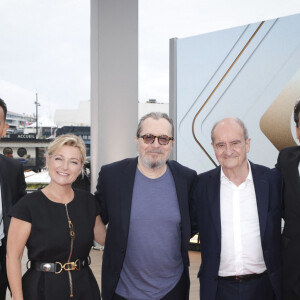 Exclusif - Mohamed Bouhafsi, Anne-Elisabeth Lemoine, Gary Oldman, Pierre Lescure, Patrick Cohen sur le plateau de l'émission "C à vous" le 20 mai 2014 lors du 77ème Festival International du Film de Cannes pour une diffusion le 21 mai. © Jack Tribeca / Bestimage 