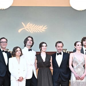 Il est bien possible qu'avec sa tenue, Dimitri Rassam a voulu faire un clin d'oeil à son ex Charlotte Casiraghi
Pierre Niney, Alexandre de La Patellière, Marie Narbonne, Dimitri Rassam, Anamaria Vartolmei, Patrick Mille, Adèle Simphal, Vassili Schneider, Matthieu Delaporte, Anaïs Demoustier, Julie de Bona, Pierfrancesco Favino, Laurent Lafitte, Julien De Saint-Jean et Jerome Seydoux - Montée des marches du film "Le Comte de Monte Cristo" le 22 mai 2024. Photo : David Niviere/ABACAPRESS.COM