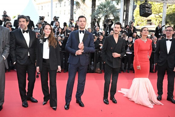 Pierfrancesco Favino, Anais Demoustier, Pierre Niney, Julie de Bona et Alexandre de La Patellière - Montée des marches du film 'Le Comte De Monte-Cristo' le 22 mai 2024 à Cannes, France. Photo : David Niviere/ABACAPRESS.COM