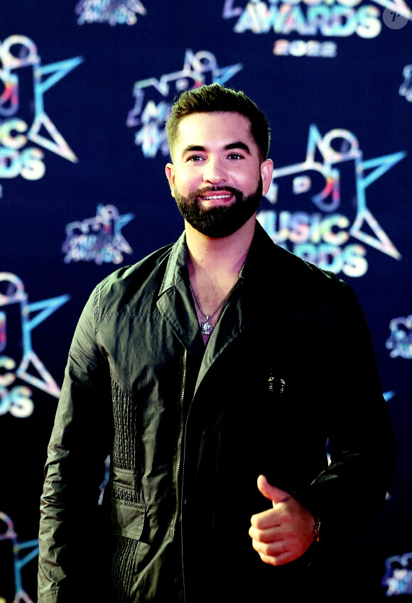 Kendji Girac au photocall de la 24ème édition des "NRJ Music Awards (NMA)" au Palais des Festivals à Cannes le 18 novembre 2022. © Dominique Jacovides / Bestimage