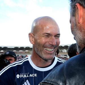 Zinedine Zidane - A l’occasion des 100 ans du parc Lescure, Bordeaux accueille au stade Chaban-Delmas un match de gala opposant les gloires des Girondins de Bordeaux au Variétés Club de France le mardi 14 mai 2024. © Patrick Bernard/ Bestimage