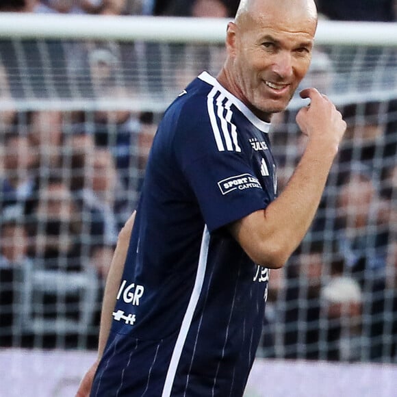 Zinedine Zidane - A l’occasion des 100 ans du parc Lescure, Bordeaux accueille au stade Chaban-Delmas un match de gala opposant les gloires des Girondins de Bordeaux au Variétés Club de France le mardi 14 mai 2024. © Patrick Bernard/ Bestimage