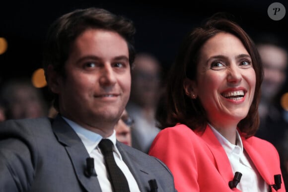 Le premier ministre, Gabriel Attal et Valérie Hayer, tête de liste de la majorité Renaissance pour les élections européennes lors du meeting " Besoin d'Europe" à la maison de la mutualité, le 7 mai 2024. © Stéphane Lemouton / Bestimage