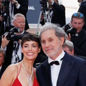 Mais la star divine a ensuite foulé le tapis rouge comme si rien ne s'était passé.
Bérénice Bejo, Serge Hazanavicius - Montée des marches du film " La plus précieuse des marchandises " lors du 77ème Festival International du Film de Cannes, au Palais des Festivals à Cannes. Le 24 mai 2024 © Jacovides-Moreau / Bestimage