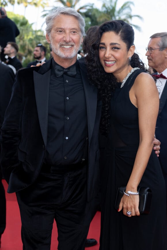 Antoine de Caunes, Golshifteh Farahani - Montée des marches du film " La plus précieuse des marchandises " lors du 77ème Festival International du Film de Cannes, au Palais des Festivals à Cannes. Le 24 mai 2024 © Olivier Borde / Bestimage 