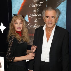 Une décision qui n'a jamais mis en péril son couple avec Bernard-Henri Lévy (BHL)
Bernard-Henri Lévy (BHL) et sa femme Arielle Dombasle - Avant-première du film "Les Secrets de la princesse de Cadignan" au Silencio des Prés à Paris le 21 juin 2023. © Coadic Guirec/Bestimage