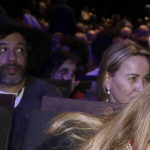 Bernard-Henri Levy avec sa femme Arielle Dombasle - La grande conférence du collectif agirensemble présente "Solitude d'Israël", le livre de Bernard-Henri Lévy à la salle Pleyel à Paris le 19 mars 2024. © Cédric Perrin / Bestimage 