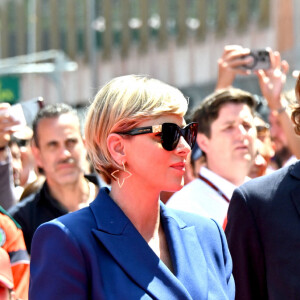 La princesse Charlène de Monaco et Andrea Casiraghi pendant les hymnes lors du Grand Prix de Formule 1 (F1) de Monaco, le 26 mai 2024. © Bruno Bebert/Bestimage