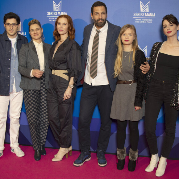 Marie Denarnaud, Audrey Fleurot, Mehdi Nebbou, Cypriane Gardin, Beéangere McNeese de la série HPI - 6 ème édition du Festival Séries Mania à Lille, France, le 18 mars 2023. © Christophe Aubert via Bestimage 