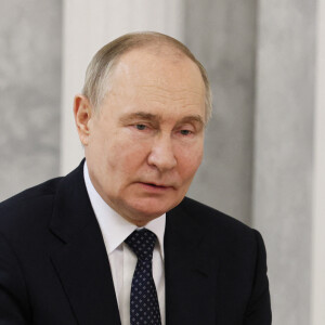 Le président russe Vladimir Poutine reçu par son homologue biélorusse Alexandre Loukachenko à Minsk, le 24 mai 2024. 