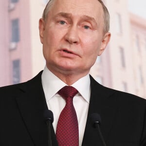 Le président Vladimir Poutine lors d'une conférence de presse à Harbin (Chine), le 17 mai 2024. 
