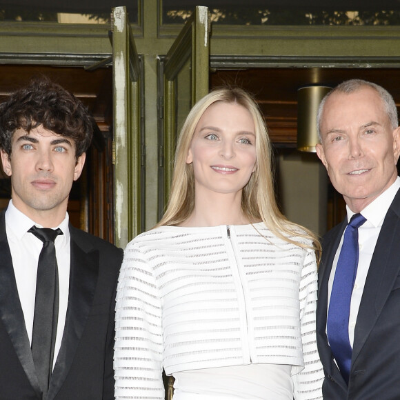 Julien Landais, Sarah Marshall et Jean-Claude Jitrois - La 20ème édition du gala "Musique contre l'oubli" au profit d'Amnesty International au Théâtre des Champs-Élysées à Paris, le 2 juillet 2014. 