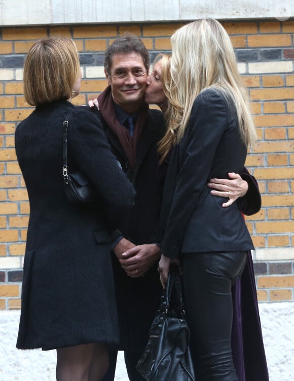 Sylvie Elias (compagne de Gerard de Villiers ) et sa fille Sarah Marshall - Obseques de Gerard de Villiers en l'eglise Saint-Honore d'Eylau a Paris. Le 7 novembre 2013