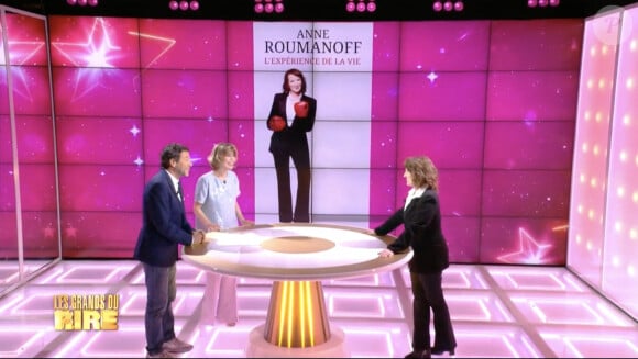 Première émission "Les Grands du Rire" présentée par Bernard Montiel et Isabelle Morizet et diffusée le 1er juin sur C8 avec comme invitée Anne Roumanoff.