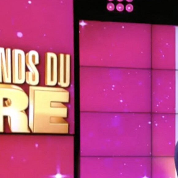 Première émission "Les Grands du Rire" présentée par Bernard Montiel et Isabelle Morizet et diffusée le 1er juin sur C8 avec comme invitée Anne Roumanoff.