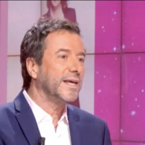 Première émission "Les Grands du Rire" présentée par Bernard Montiel et Isabelle Morizet et diffusée le 1er juin sur C8 avec comme invitée Anne Roumanoff.