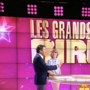 Première émission "Les Grands du Rire" présentée par Bernard Montiel et Isabelle Morizet et diffusée le 1er juin sur C8 avec comme invitée Anne Roumanoff.