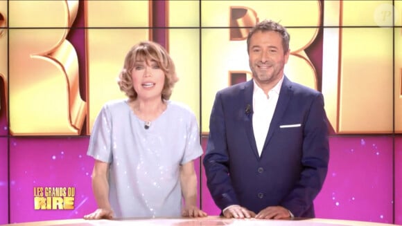 Première émission "Les Grands du Rire" présentée par Bernard Montiel et Isabelle Morizet et diffusée le 1er juin sur C8 avec comme invitée Anne Roumanoff.