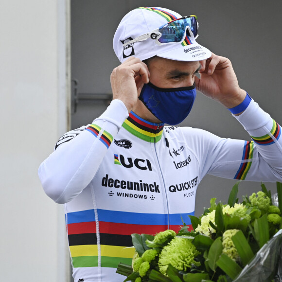 Celui qu'elle forme avec Julian Alaphilippe a traversé quelques tempêtes ces derniers mois.

Le Français Julian Alaphilippe et sa compagne Marion Rousse photographiés après la 85e édition de la course masculine de La Flèche Wallonne, une course cycliste d'un jour le mercredi 21 avril 2021. ABACAPRESS.COM