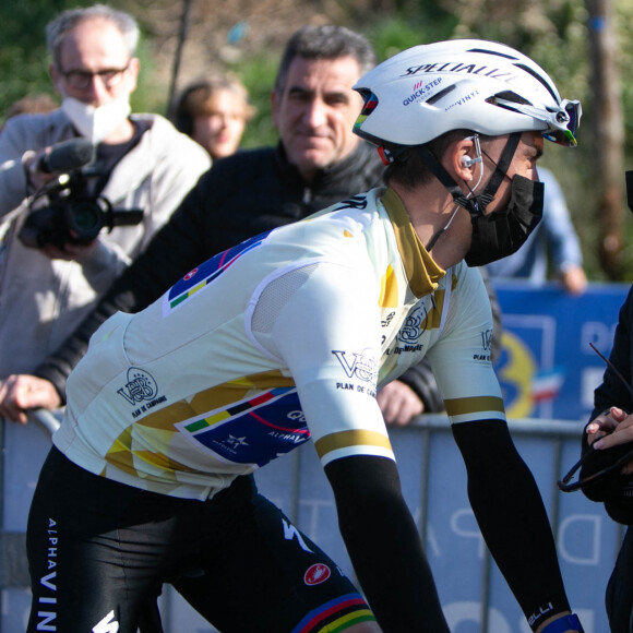 Julian Alaphilippe de l'équipe Quick-Step Alpha Vinyl et Marion Rousse lors du Tour de la Provence 2022, étape Manosque - Montagne de Lure (169,1 Km) le 13 février 2022 à Lure. Laurent Lairys/ABACAPRESS.COM