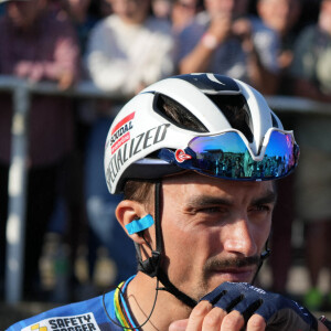 Julian Alaphilippe et Marion Rousse lors de la Bretagne Classic - Ouest-France 2023, course cycliste UCI World Tour le 3 septembre 2023 à Plouay. Laurent Lairys/ABACAPRESS.COM