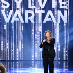 Sylvie Vartan est l'invitée de l'émission Domenica In à Milan le 25 février 2024.