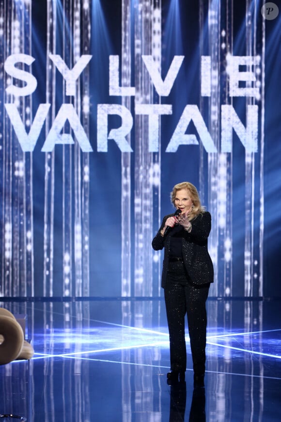 Sylvie Vartan est l'invitée de l'émission Domenica In à Milan le 25 février 2024.