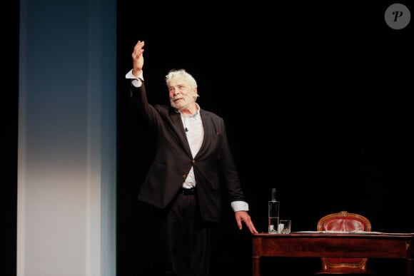 Jacques Weber lors de son spectacle au profit des soignants et des pompiers au théâtre Antoine à Paris, le 22 juin 2020. © Christophe Clovis / Bestimage