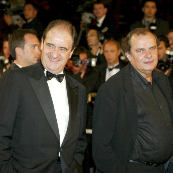 En France, à Cannes lors de la montée des marches du film Irreversible, lors du 55 ème Festival International du film de Cannes 2002, Pierre Lescure et Alain De Greef le 24 mai 2002.