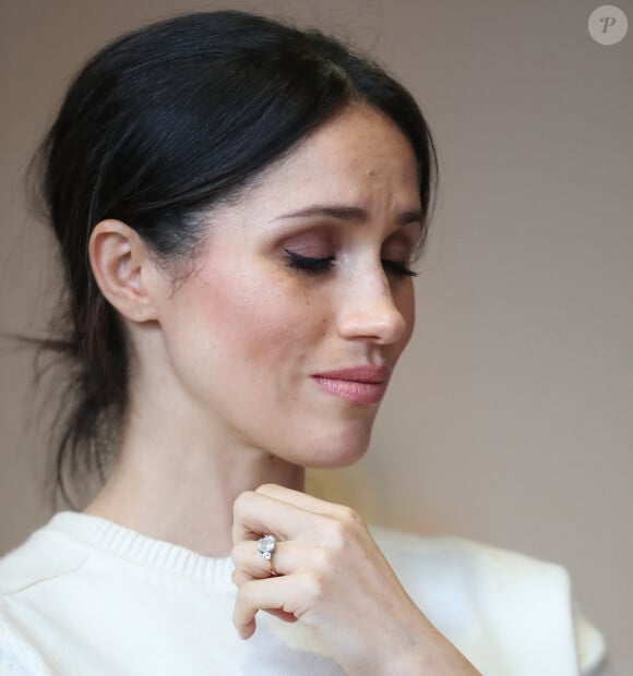 Montres de créateurs, bijoux de famille, cadeaux d'Harry... Lilibet aura de quoi être toujours bien parée.
Meghan Markle et sa sublime bague en 2018. Photo by Niall Carson/PA Wire/ABACAPRESS.COM