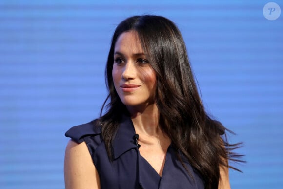 Lilibet de Sussex (Lilibet Diana), dite Lili, née Lilibet Mountbatten-Windsor est bien née. Là-dessus pas de doute !
Meghan Markle lors du premier forum annuel de la Fondation Royale à Londres