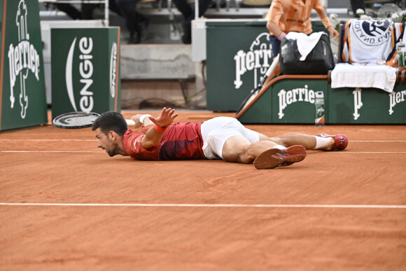 S'il a su tenir bond jusqu'à remporter la victoire en 5 sets, les examens qu'il a passés ensuite l'ont contraint à lever le pied.
Tennis : Roland Garros 2024 - France - Novak Djokovic - Serbie - Internationaux de France de tennis de Roland Garros 2024 à Paris le 3 juin 2024.