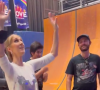 Alors qu'elle assistait au spectacle du Cirque du Soleil, Céline Dion a chanté pour toute l'équipe du show.
Capture d'écran du compte Celine Vocals.