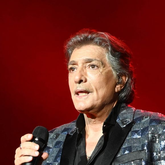 Le fils de Frédéric François s'est mis en couple avec une jeune femme de 19 ans, comme l'indique "France Dimanche"

Exclusif - Frédéric François - Frédéric François en concert événement à l'Olympia à Paris le 30 octobre 2021 avant d'entamer une tournéee début 2022. Le chanteur sortira en janvier 2022 pour la première fois un album de duo avec un album Jean-Baptiste Guégan, Benabar, Laurent Voulzy, Michèle Torr, Roberto Alagna, Dave, Daniel Levi et Amaury Vassili © Coadic Guirec/Bestimage