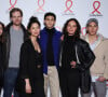 Tant de raisons qui poussent d'anciens comédiens de la série à refuser un retour dans "Ici tout commence".
Gaela le Devehat, Constantin Balsan, Randiane Naly, Lucas Ivoula, Marie Fevre et Mateo Paitel de la série 'Un si grand soleil' - Photocall de la soirée de lancement du "Sidaction" au théâtre Edouard VII à Paris le 4 mars 2024. © Denis Guignebourg/Bestimage