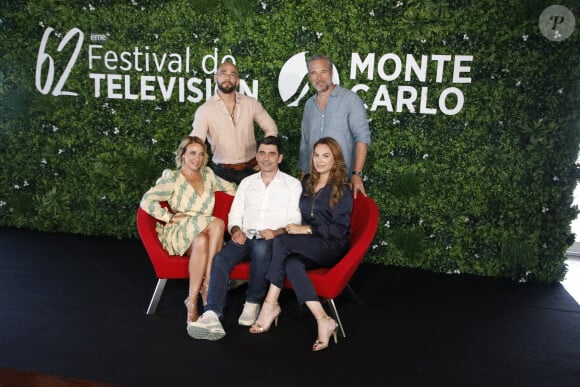 Départs en série dans "Un si grand soleil" ces derniers mois.
Fabrice Deville, Mélanie Maudran, Emma Colberti et Moïse Santamaria au photocall de la série "Un si grand soleil" lors du Festival de Télévision de Monte-Carlo, à Monaco. © Denis Guignebourg/BestImage