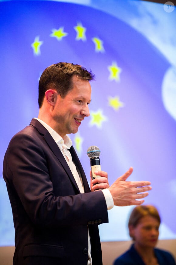 Le candidat tête de liste Les Républicains (LR) pour les élections européennes François-Xavier Bellamy lors d'une réunion publique pour la campagne des élections européennes à St-Malo, Ille-et-Vilaine, le 17 mai 2024. Yannick Billioux/ABACAPRESS.COM