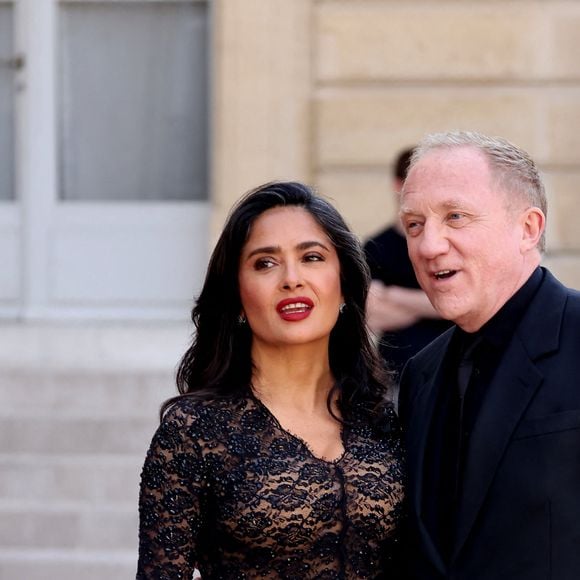 Salma Hayek et son mari François-Henri Pinault étaient également présents.
Salma Hayek et son mari Francois-Henri Pinault - Dîner d'état en l'honneur du président des Etats-Unis et sa femme au palais de l'Elysée à Paris, à l'occasion de leur visite officielle en France. Le 8 juin 2024 © Jacovides-Moreau / Bestimage 