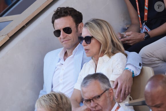 Laurent Macron et sa femme Sabine - Célébrités dans les tribunes de la finale homme des Internationaux de France de tennis de Roland Garros 2024 à Paris le 9 juin 2024. © Jacovides-Moreau/Bestimage 