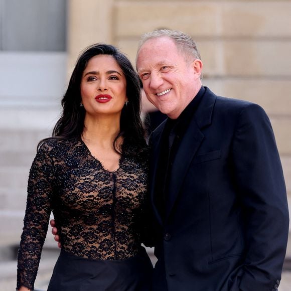 Salma Hayek et son mari Francois-Henri Pinault - Dîner d'état en l'honneur du président des Etats-Unis et sa femme au palais de l'Elysée à Paris, à l'occasion de leur visite officielle en France. Le 8 juin 2024 © Jacovides-Moreau / Bestimage 