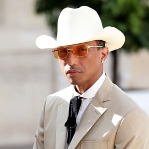 Pharrell Williams - Dîner d'état en l'honneur du président des Etats-Unis et sa femme au palais de l'Elysée à Paris, à l'occasion de leur visite officielle en France. Le 8 juin 2024 © Jacovides-Moreau / Bestimage 