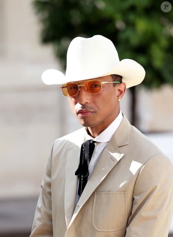 Pharrell Williams - Dîner d'état en l'honneur du président des Etats-Unis et sa femme au palais de l'Elysée à Paris, à l'occasion de leur visite officielle en France. Le 8 juin 2024 © Jacovides-Moreau / Bestimage 