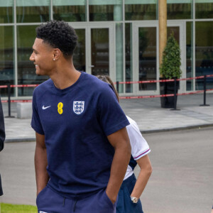 Prince William - Le prince William est allé à la rencontre de l'équipe britannique de football avant l'Euro le 14 juin prochain, dans leur centre d'entraînement de St George's Park à Burton upon Trent. 10 juin 2024. @ Paul Cooper/Daily Telegraph/PA Wire.