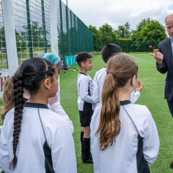 Prince William - Le prince William est allé à la rencontre de l'équipe britannique de football avant l'Euro le 14 juin prochain, dans leur centre d'entraînement de St George's Park à Burton upon Trent. 10 juin 2024. @ Paul Cooper/Daily Telegraph/PA Wire.